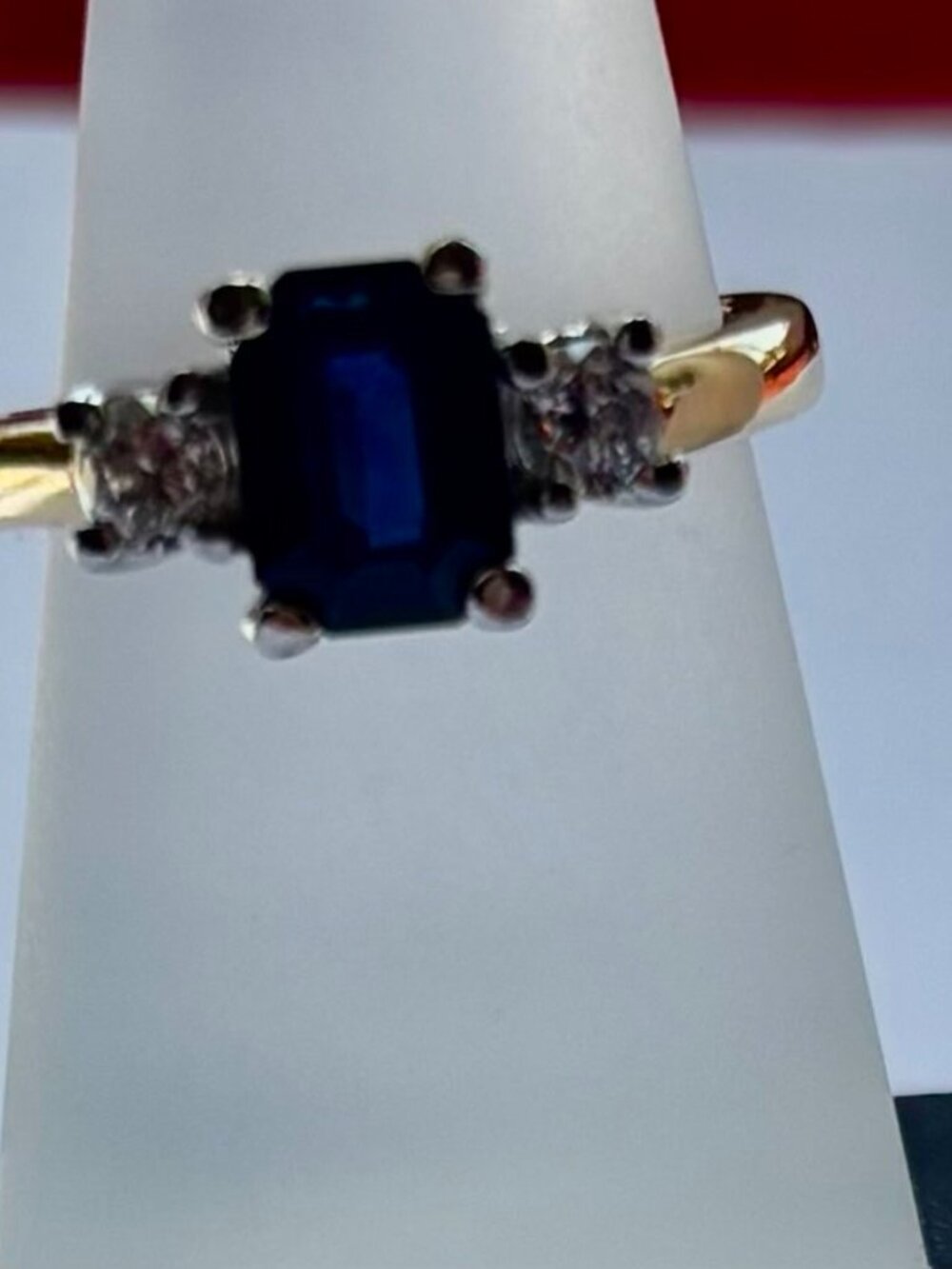 Sapphire and Diamond 14k yellow gold Ring